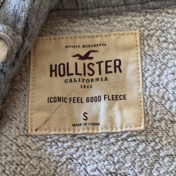 Gently Loved Unisex Gray Hoodie Zip Up by HOLLISTER - Picture 6 of 10